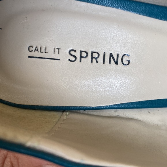 Dark teal heals, with zipper in the back. worn once. Size 7.5 (38) - Picture 2 of 3